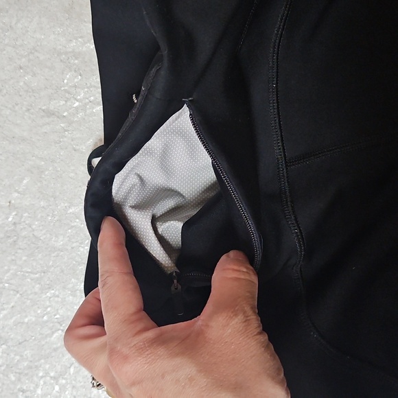 Nike Black Leggings. - Picture 6 of 11